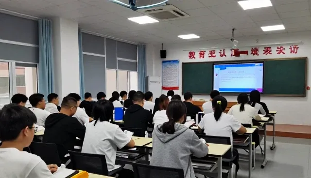 教育机构系统维护如何提升可操作性？